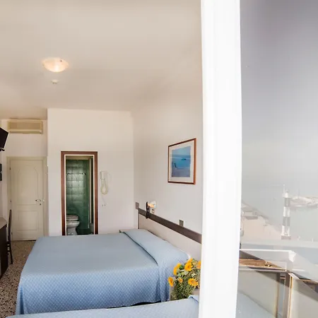 Europa Hotel 3*